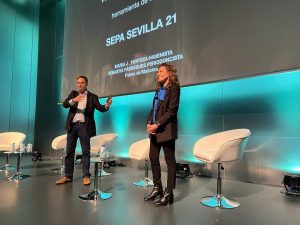 El Dr. Fàbregues y María José Forteza en el congreso SEPA 2021