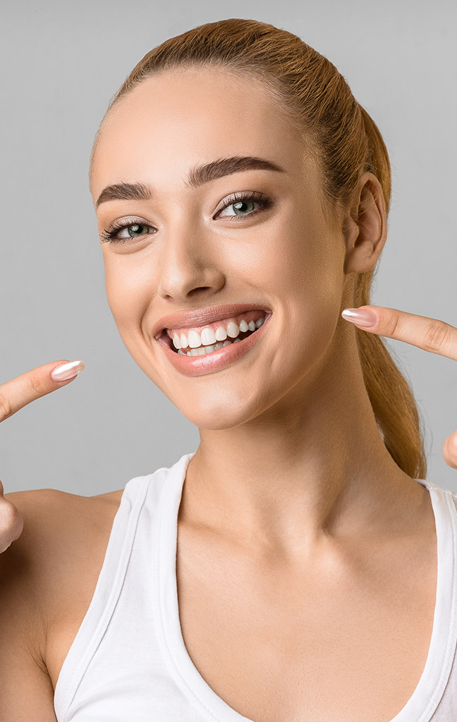 mujer sonriendo